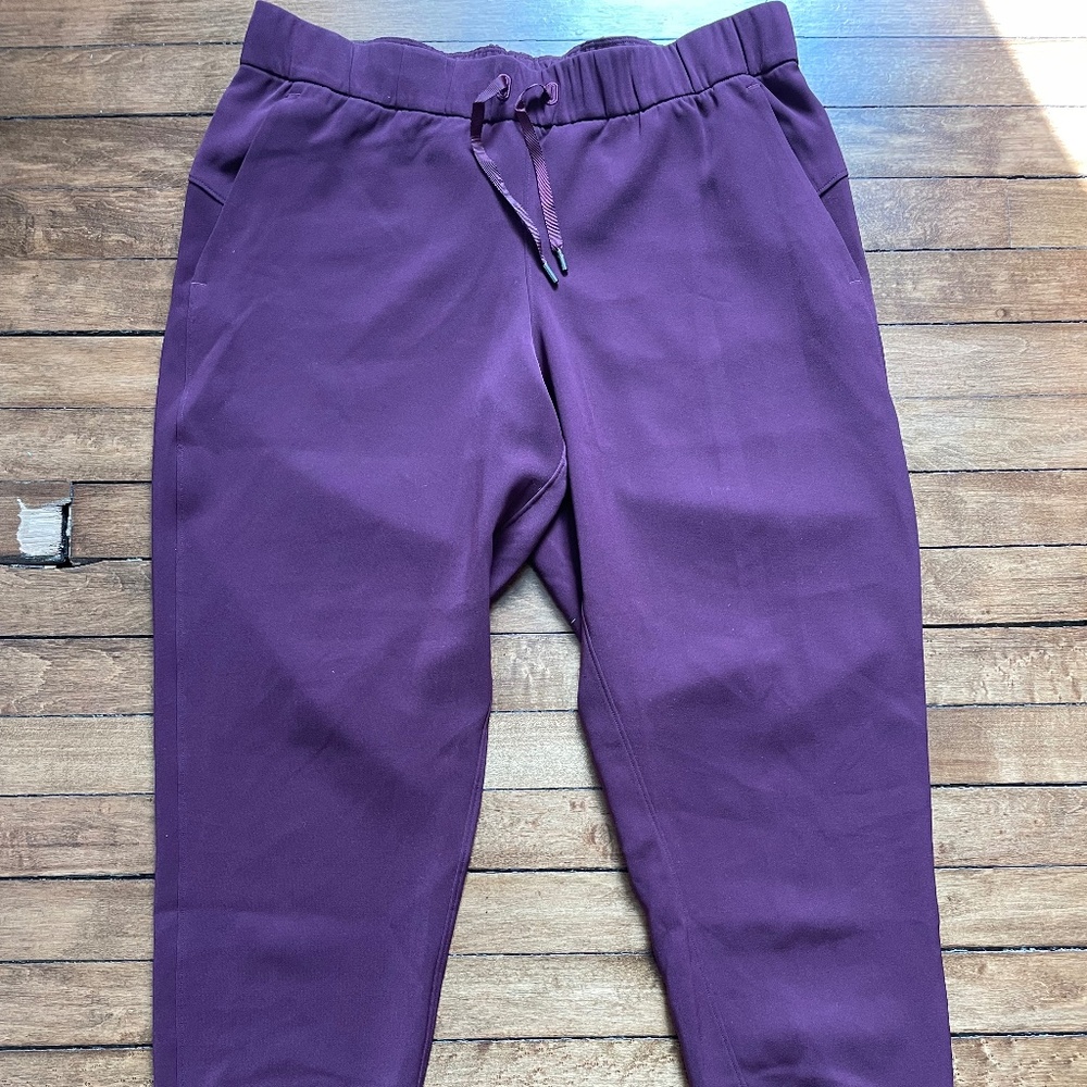 Lululemon On The Fly Jogger